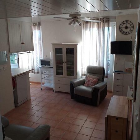 Albasud - Appartement Meuble Avec Terrasse - Salses Le Chateau 66 מראה חיצוני תמונה