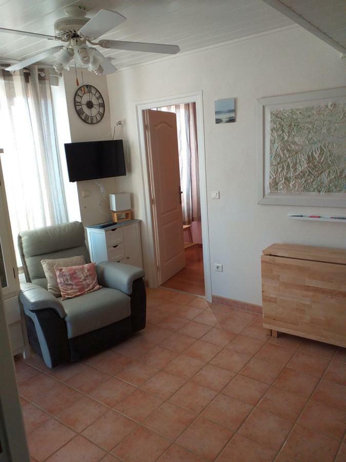 Albasud - Appartement Meuble Avec Terrasse - Salses Le Chateau 66 מראה חיצוני תמונה