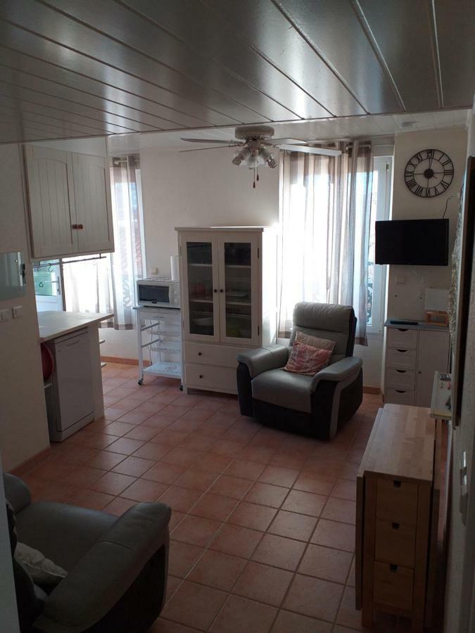 Albasud - Appartement Meuble Avec Terrasse - Salses Le Chateau 66 מראה חיצוני תמונה